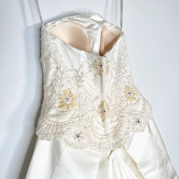 Oleg Cassini Ivory Satin Beaded Beaded Ball Gown Bridal Wedding Dress NWOT - Picture 15 of 16